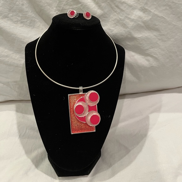 Necklace and earrings - Picture 1 of 1